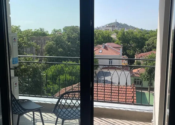 Modern 1br Free Parking With Hill View Apartment *