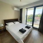 Modern 1br Free Parking With Hill View