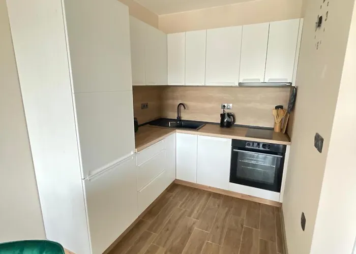 Modern 1br Free Parking With Hill View *